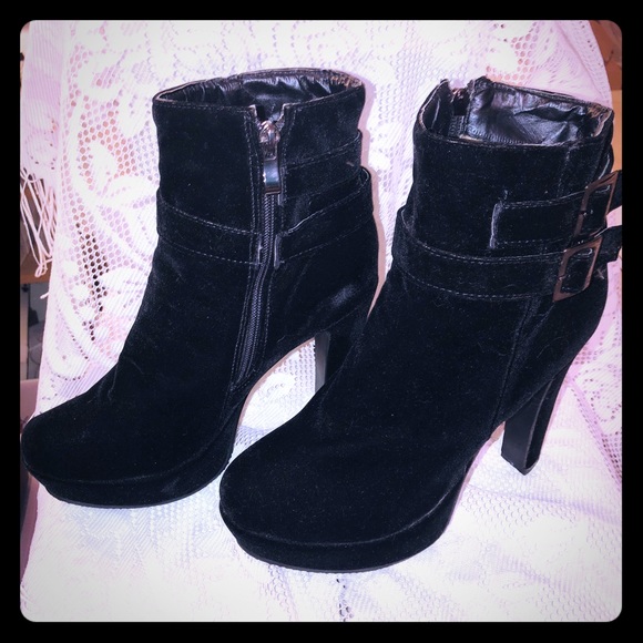 Shoes - Black Suede Booties NWOT